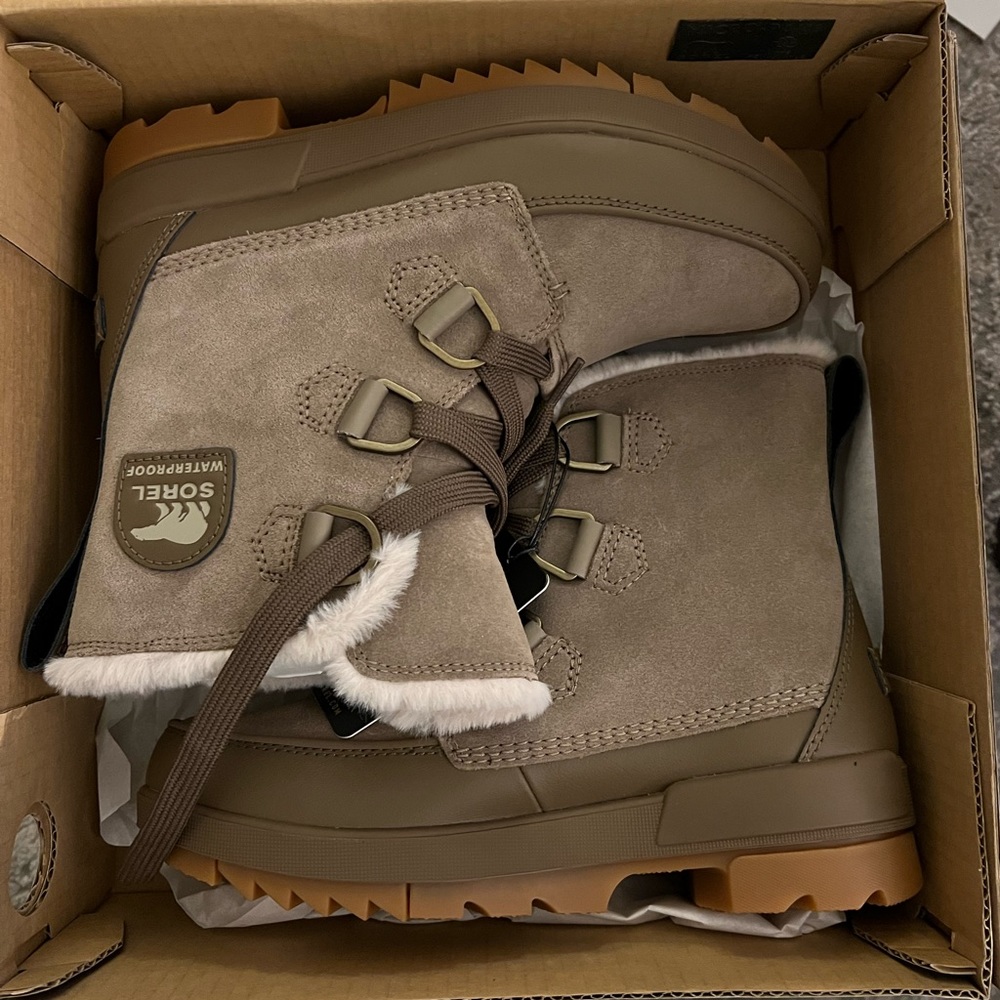 Sorel Tivoli IV Taupe Winter Boot